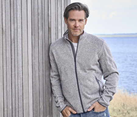 OUTDOOR FLEECE